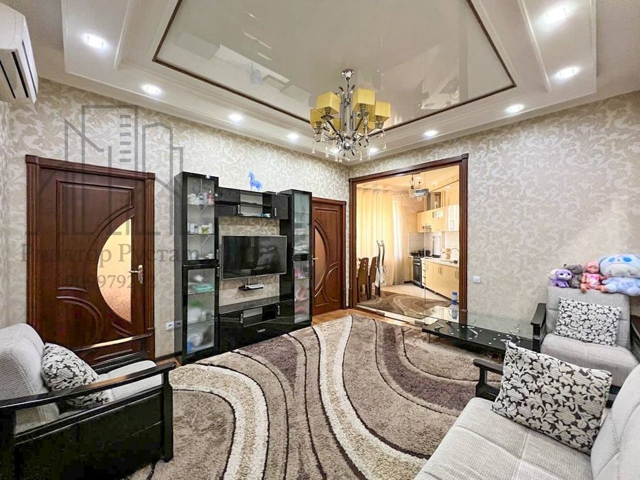 4/4/9 Голден Хаус Паркентски