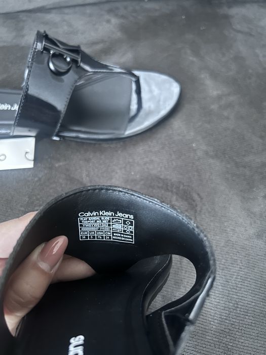 Чехли СК , чисто нови с кутия, 38 номер по етикет, но отговарят на 37!