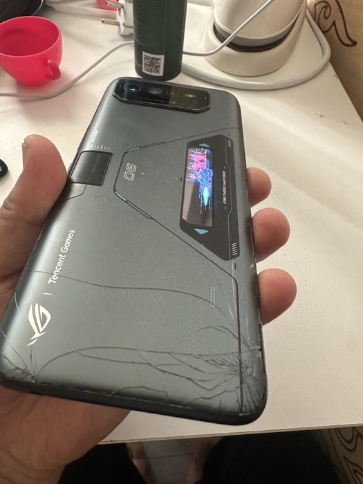 Asus ROG 6D ултра