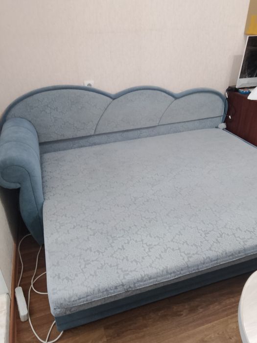 Диван в хорошем состоянии