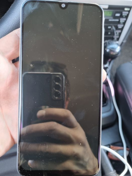 Продам срочно samsung A30 32 g