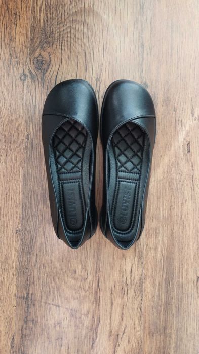 Дамски черни обувки.  37 номер.