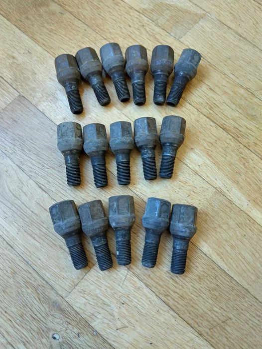 Болтове за джанти Пежо/Ситроен