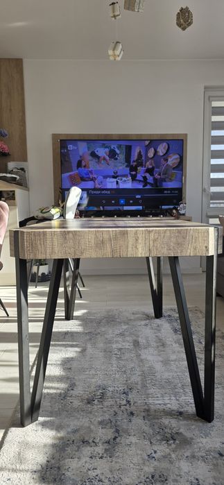 Трапезна маса-неразтегателна