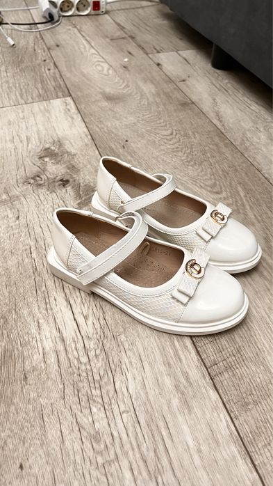 Туфли новые 2 пары и сапоги