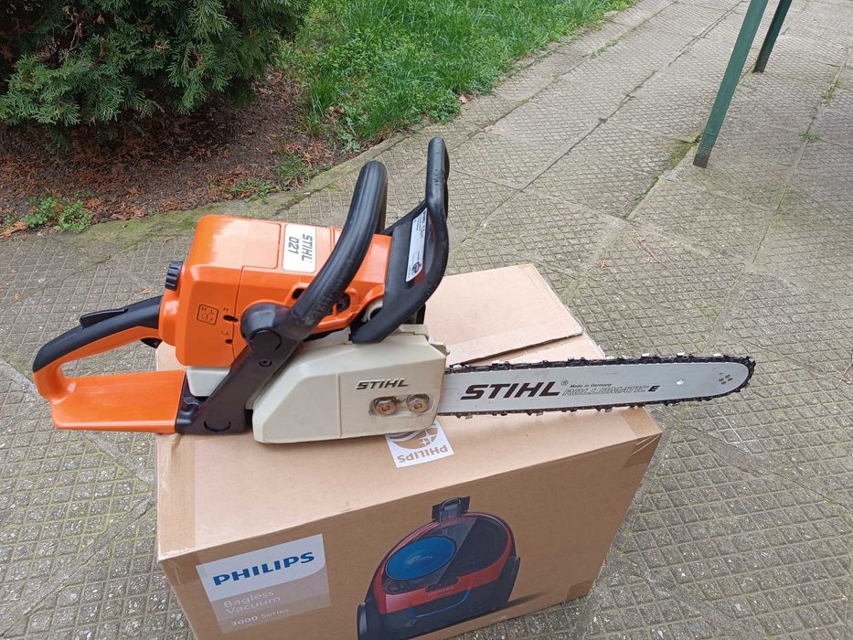 Бензинова резачка Щил 021