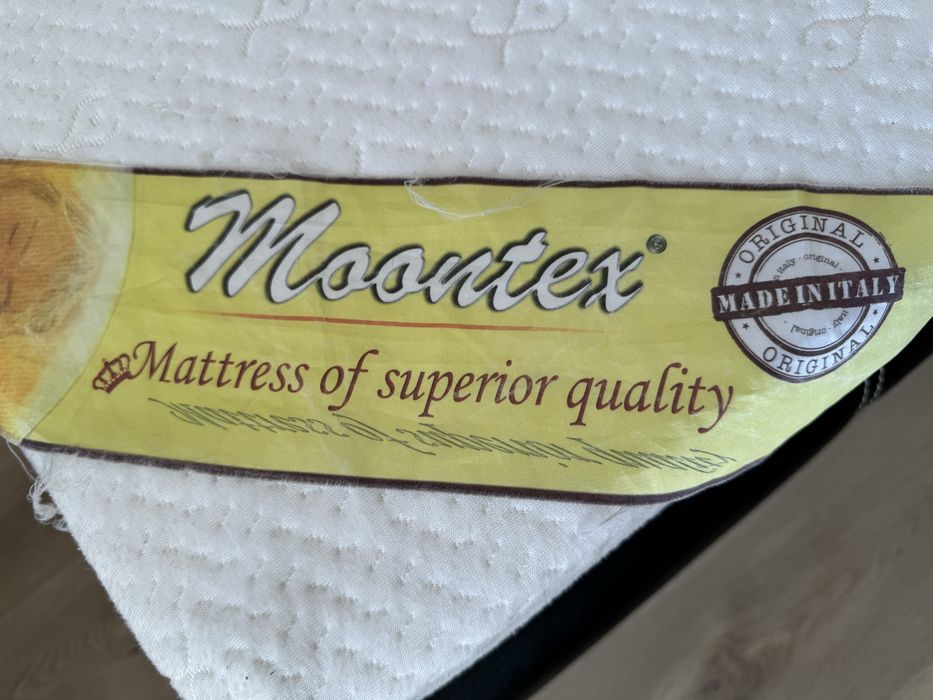 Кожена спалня с матрак- ТОП състояние