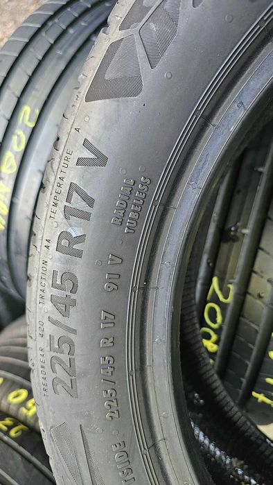 Anvelope 225/45/17 CONTINENTAL SI DUNLOP vara