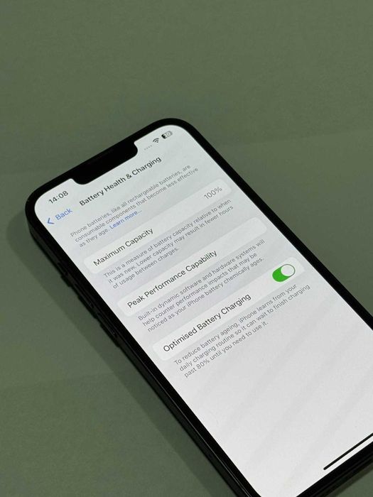 Продавам iPhone 13 256GB 100% Baterry