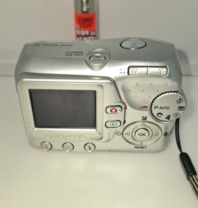 Olympus C-370 Zoom компактен дигитален фотоапарат