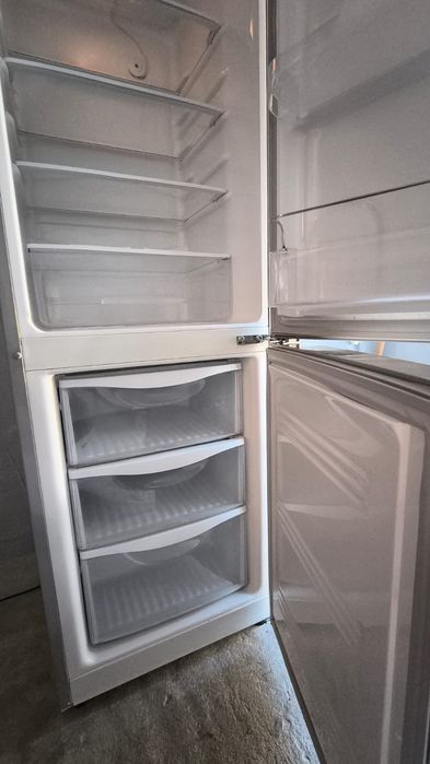 Продам холодильник Samsung