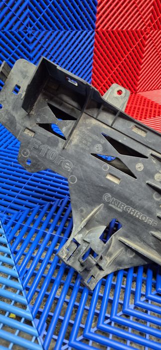 Suport far dreapta bmw seria 5 f10 f11 An fabricație 2012