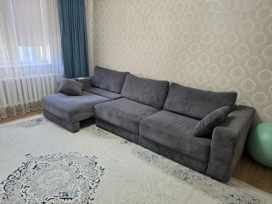 Продам диван для гостинной