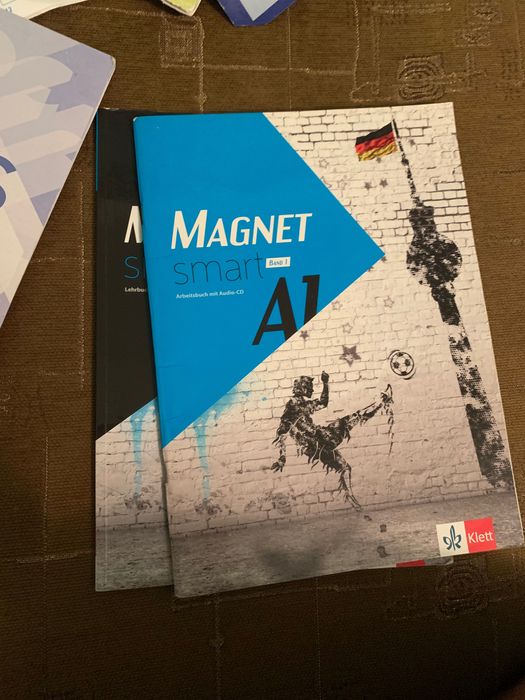 Учебници по немски и английски 9 клас