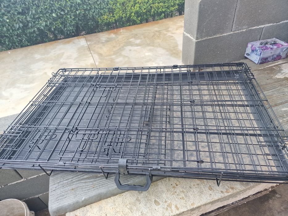 Метална клетка за куче