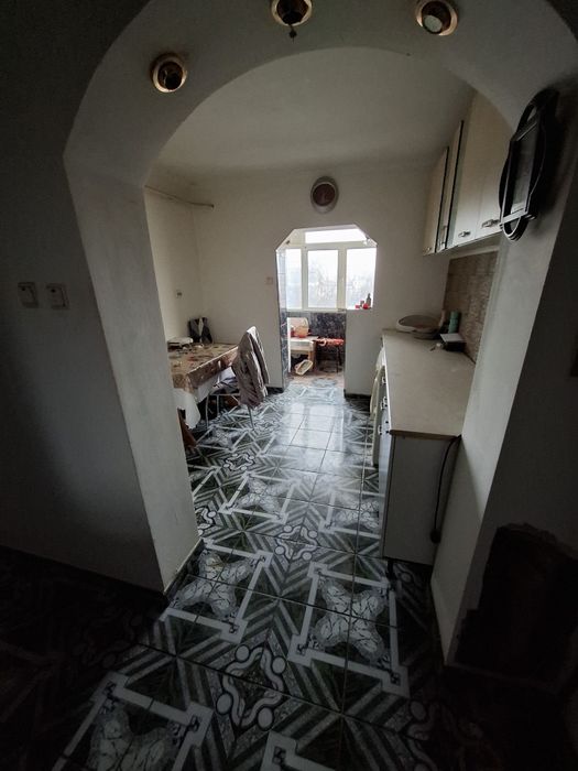 Apartament cu 3 cam D Nicolina fostul rond vechi