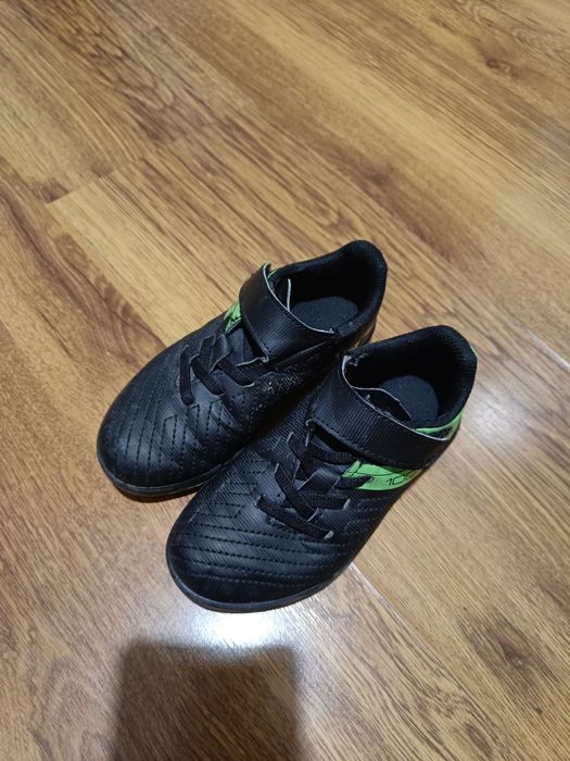 Adidasi de fotbal Kipsta 100, marimea 27