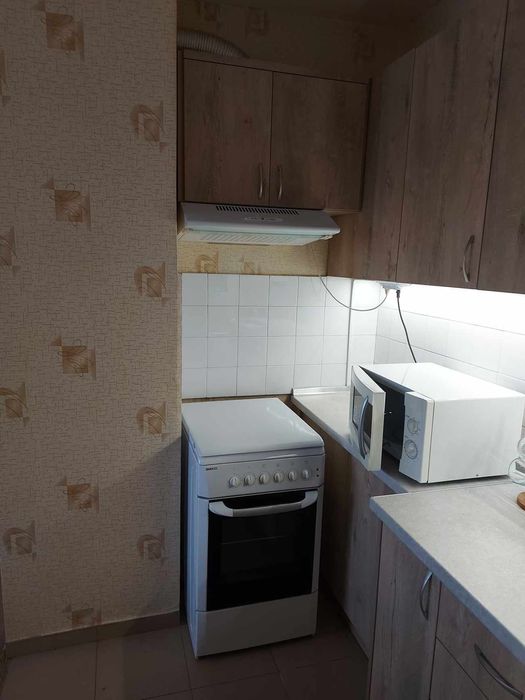 Дава се под наем Двустаен апартамент в Плевен, 9-ти квартал - 48 кв.м за 265.2 € - Снимка #2