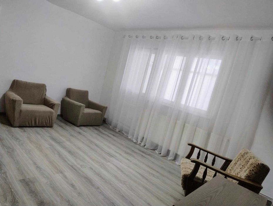 Apartament doua camere confort 1 semidecomandat