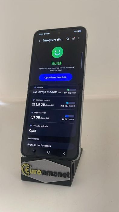 Telefon mobil Samsung Galaxy Z Flip6, 12GB RAM, 256GB, 5G -A-