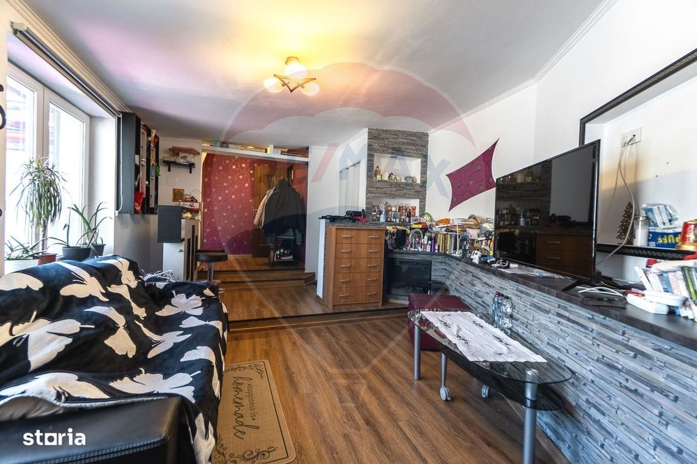 Casa Compusa Din 2 Apartamente, Scheii Brasovului| Comision 0