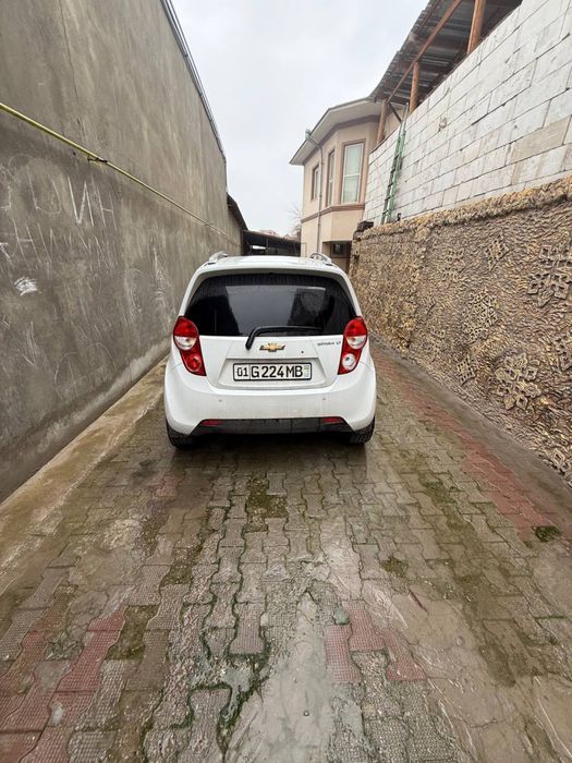 Chevrolet spark full sotiladi