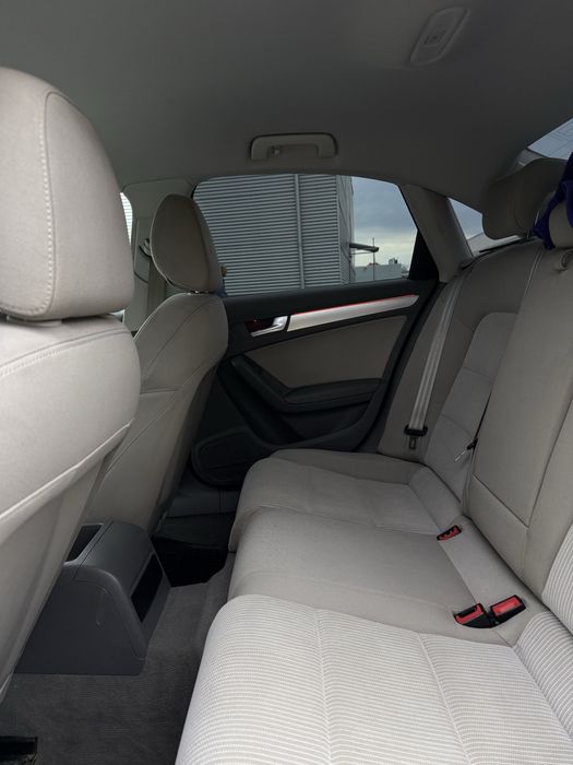 Vând Audi A4 B8 2.0 TDI