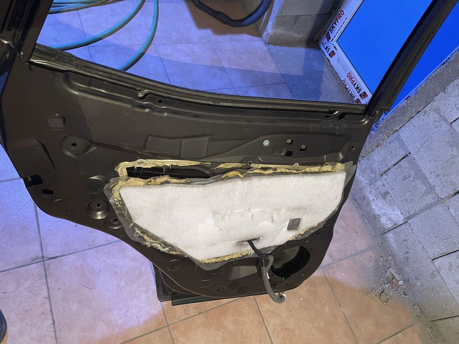 Левая дверь оригинал