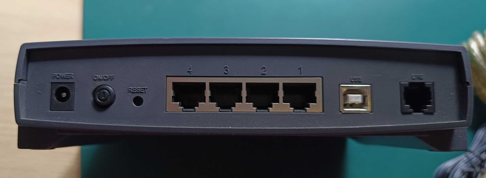 TP-LINK External ADSL2+ Router TD-8841