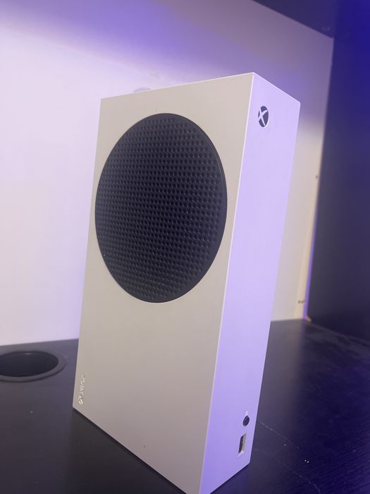 Xbox series s cu cutie