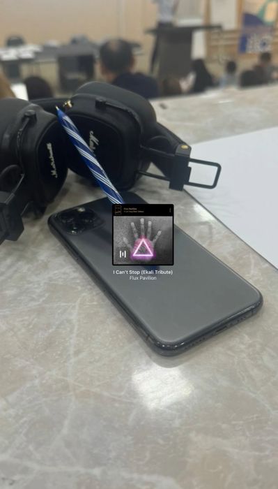 Айфон 11про 64гб