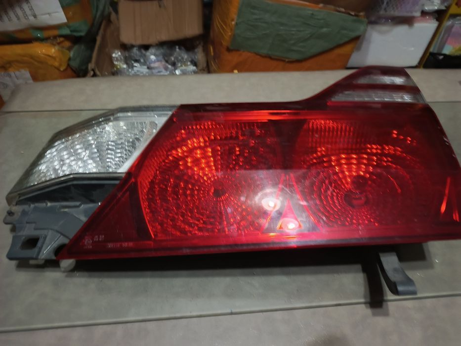 Тойота альфард задний фонарь