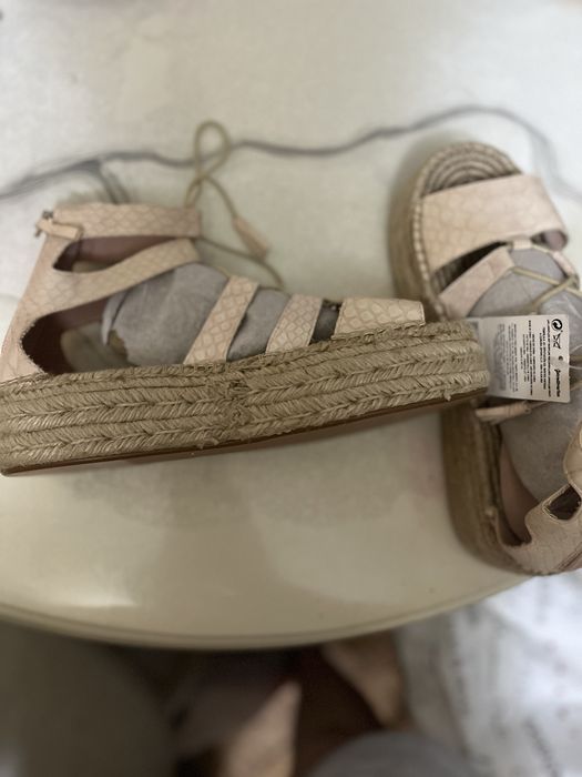 Босоножки новые страдивариус испания