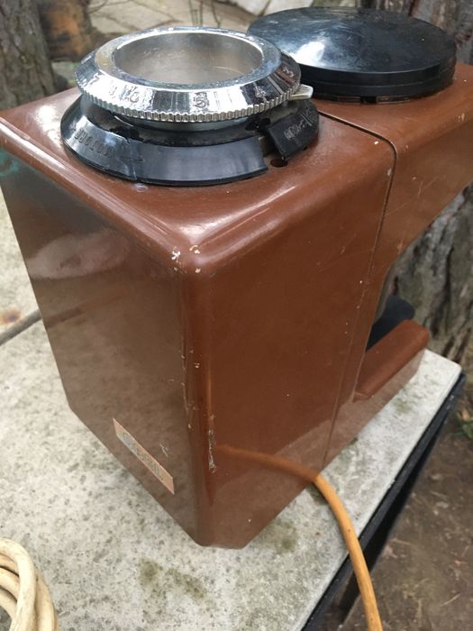 Професионална OBEL кафемелачка италианска