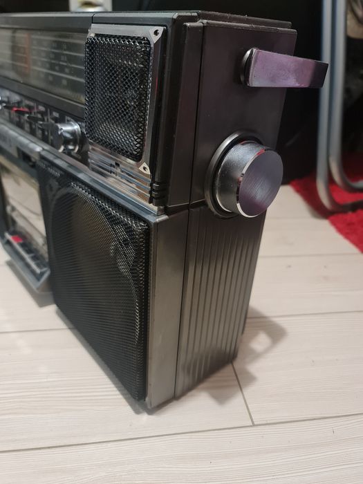 Radiocasetofon GENF2 de colecție