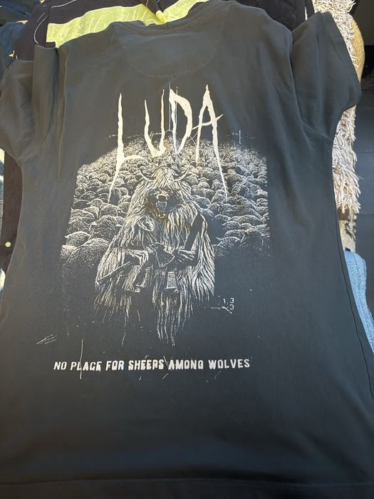 Тениски марка ЛУДА
