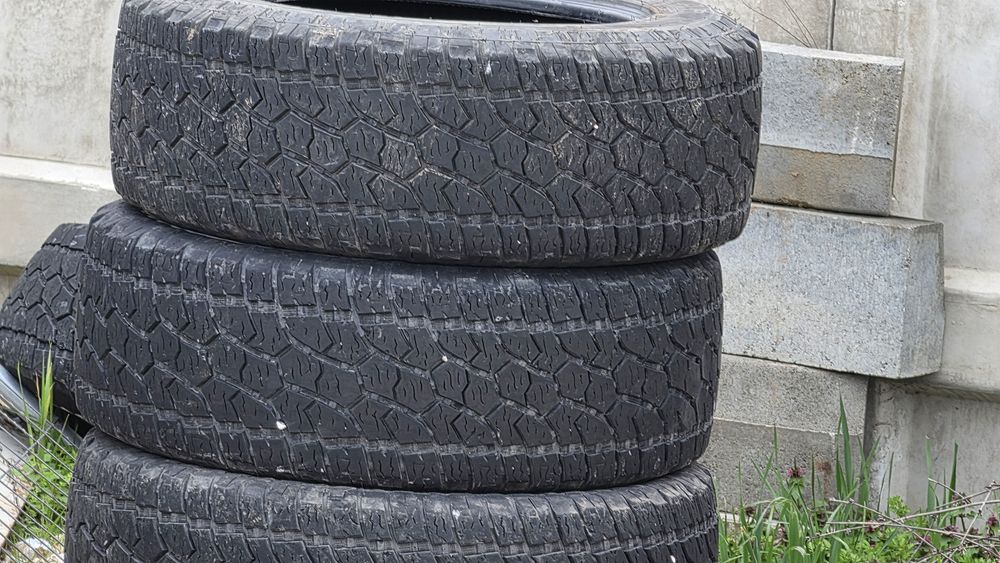 RADAR 35x12.50R20 LT