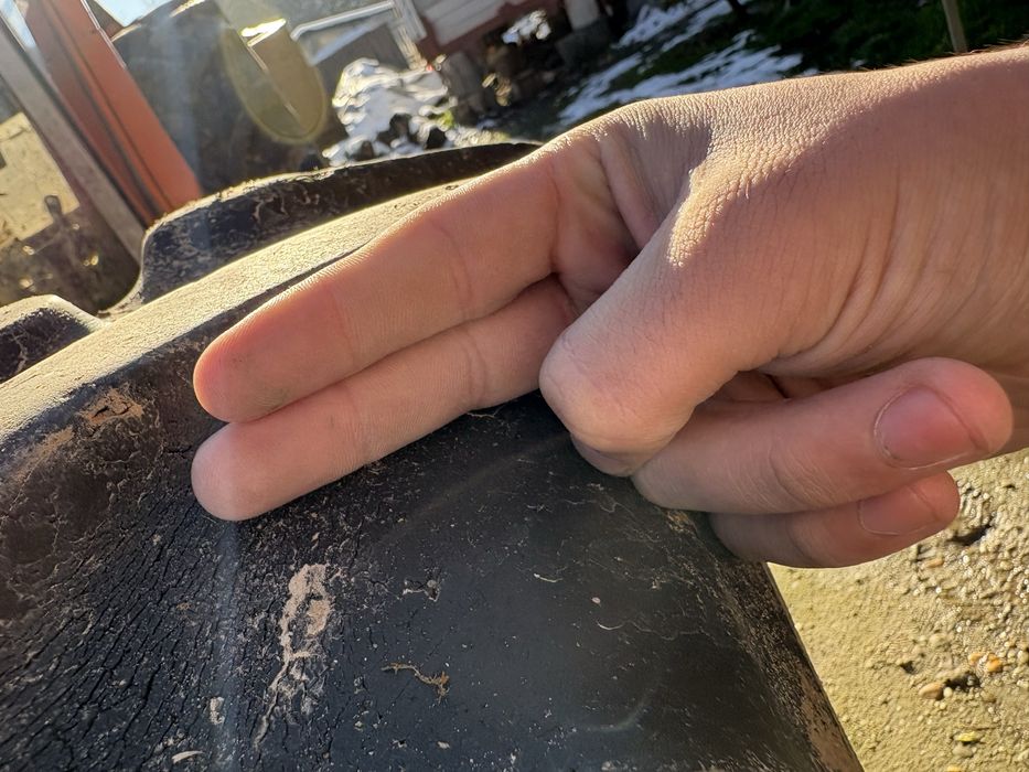 Vând cauciucuri Firestone impreuna sau separat