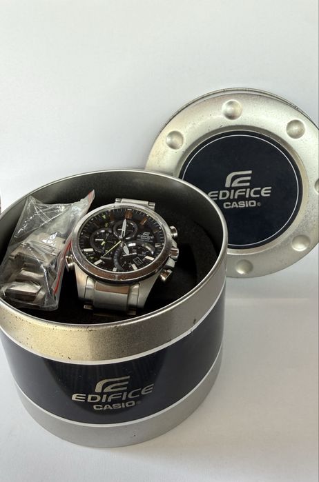 Часовник Edifice casio