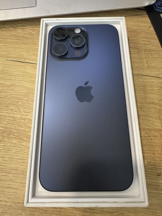 Iphone 15pro max 256gb blue titanium