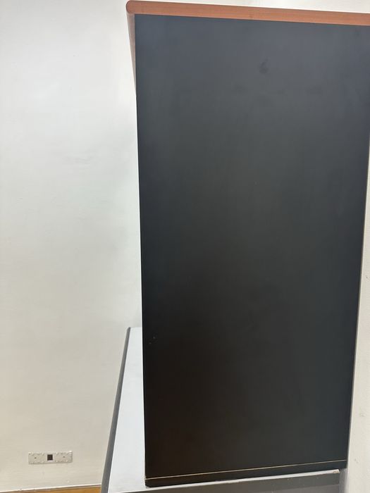 Шкаф офиссный с дверцами