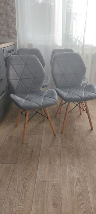 Комплект трапезни столове 4 бр