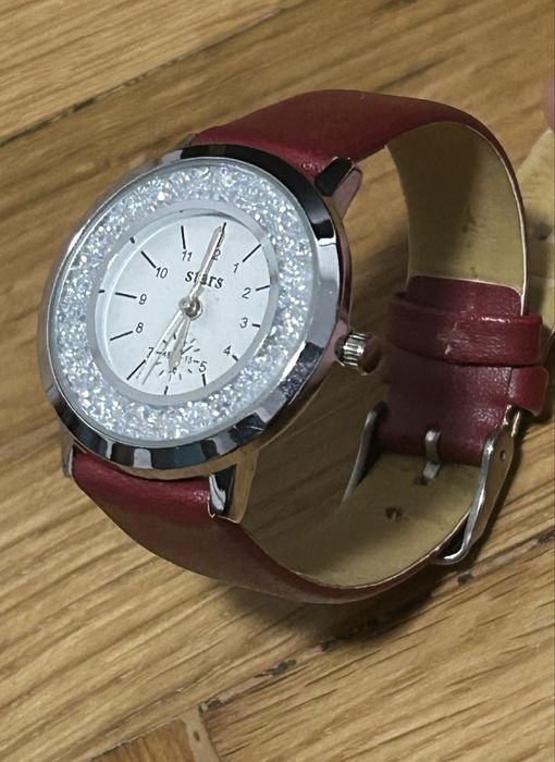 Vand ceas damă de mână pentru femei,stare imprcabila.