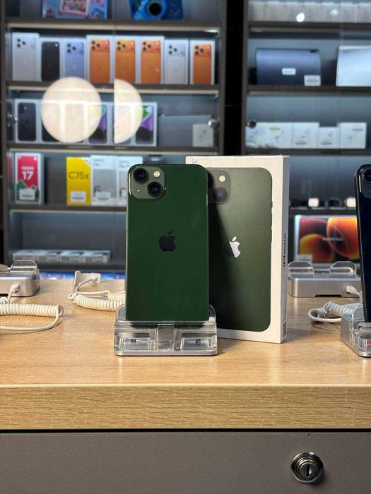 Телефон iPhone 13 128/ Айфон 13 128