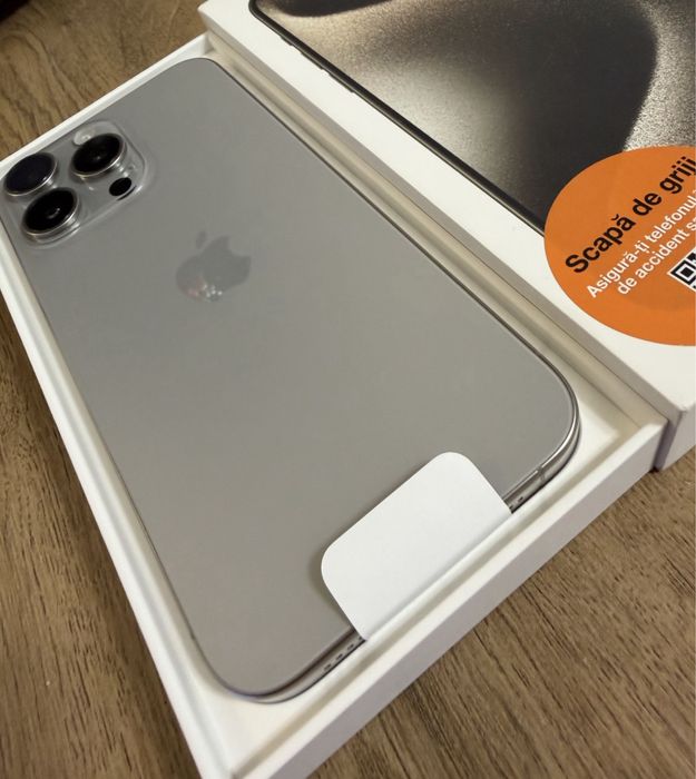 iPhone 15 PRO MAX • 256 GB • 96% Bateria