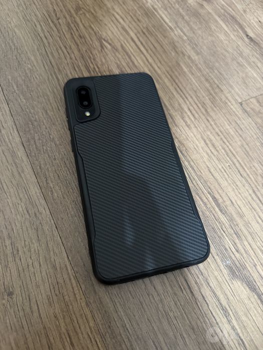 Samsung a02 yaxshi xolatda