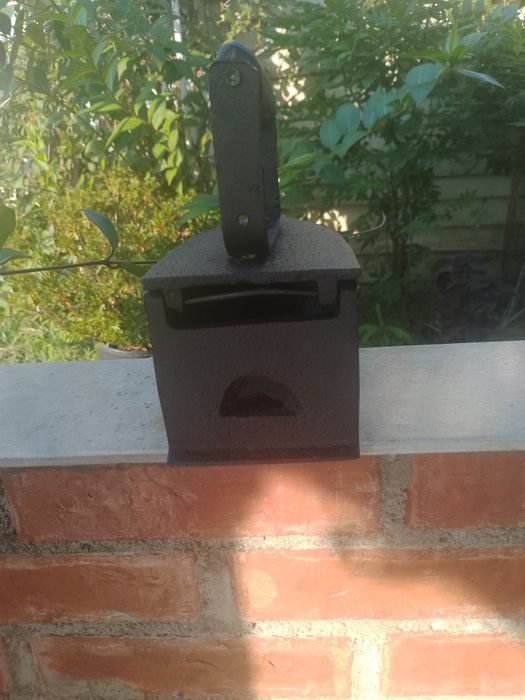 Mașină de calcat veche