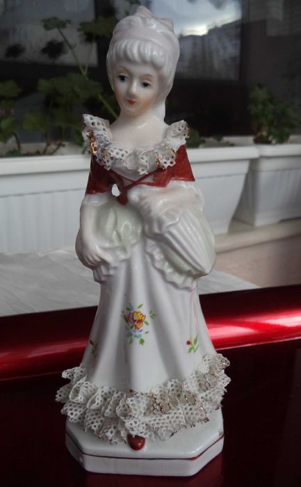порцеланова дама " Порцеланова благородница"