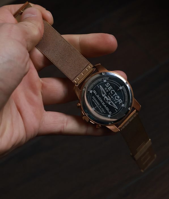 Ceas barbatesc Sector Black Eagle