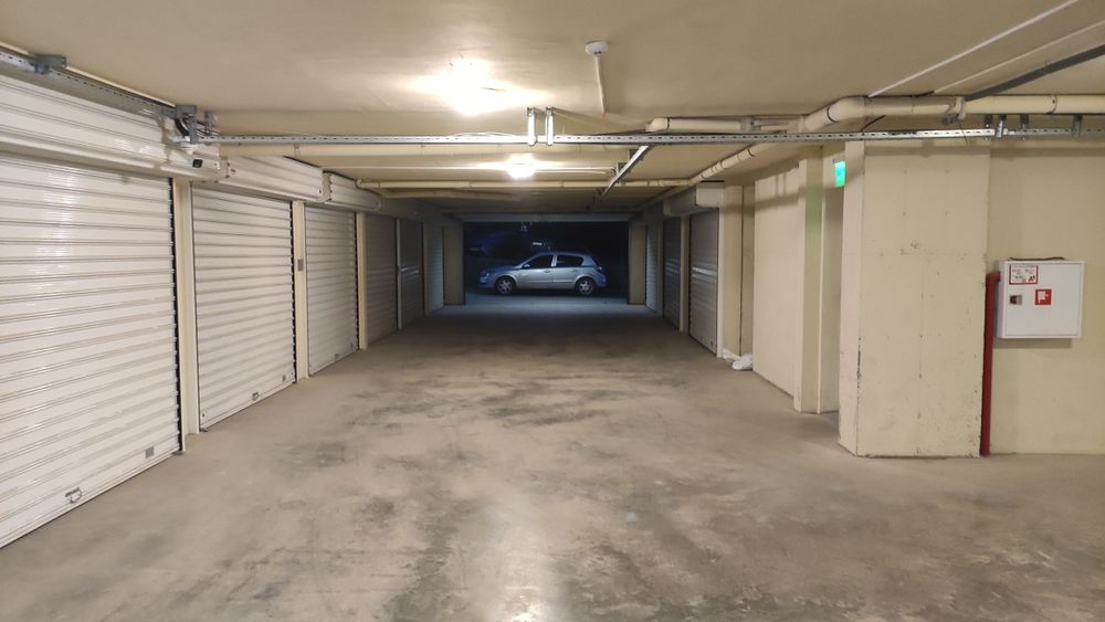 Гараж под наем  комплекс Мирамар